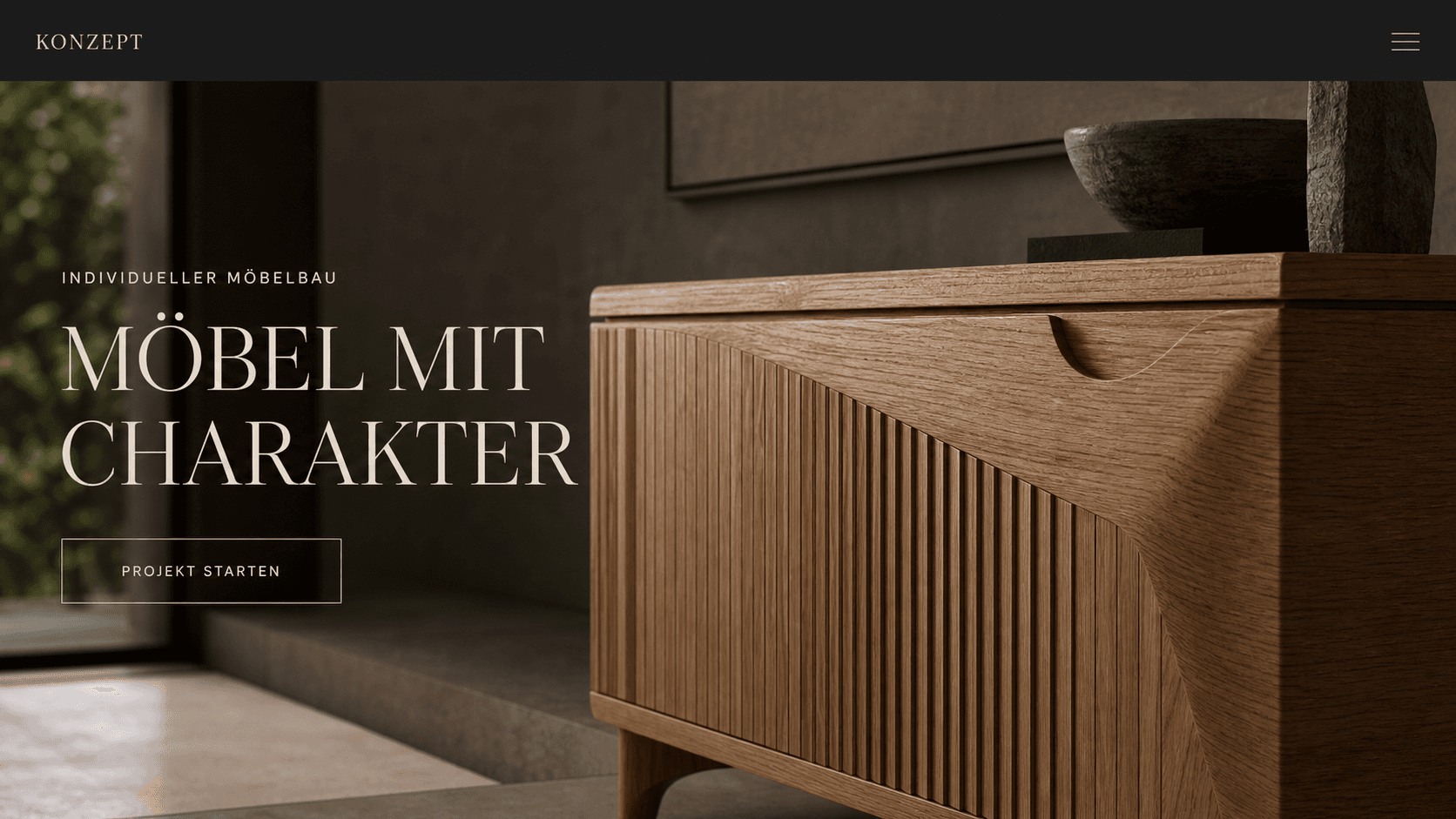 Anonymisierte Konzeptstudie für eine Möbelbau-Website mit reduzierter dunkler Typografie.